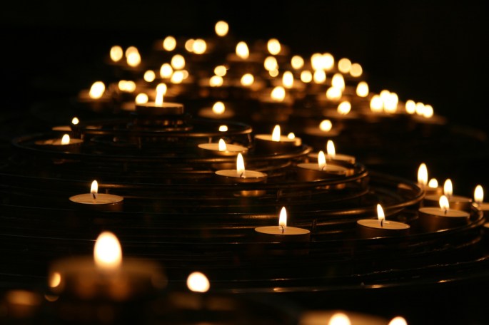 candlelights-Image by Pexels on Pixabay